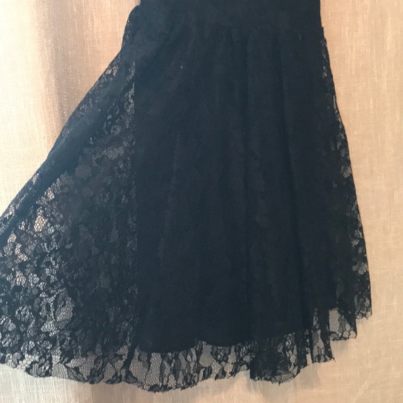 Just Me Dress - Picture 3 of 4